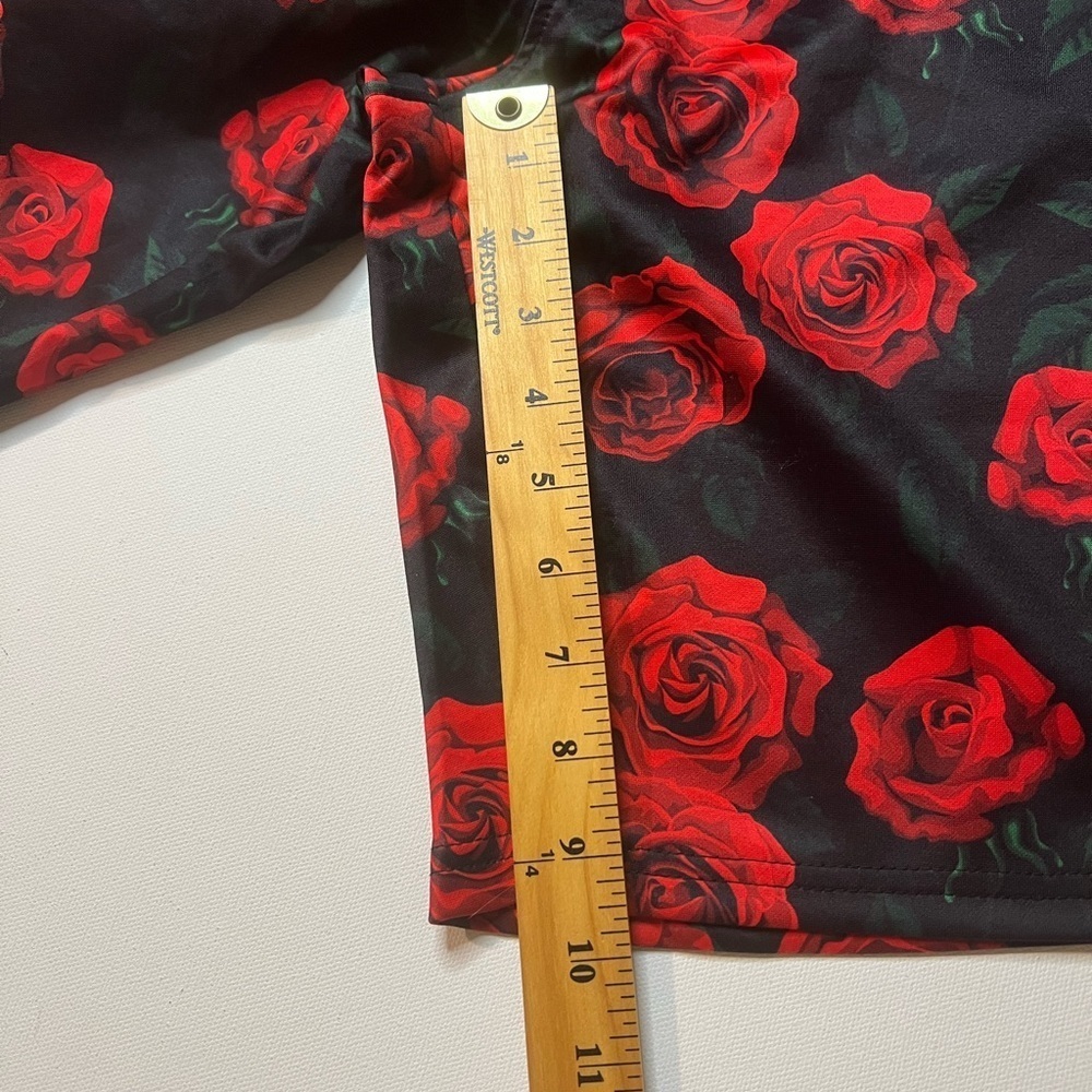NWT Men's Floral Red and Black Board Shorts Size Medium No Liner (Z) - Picture 6 of 6